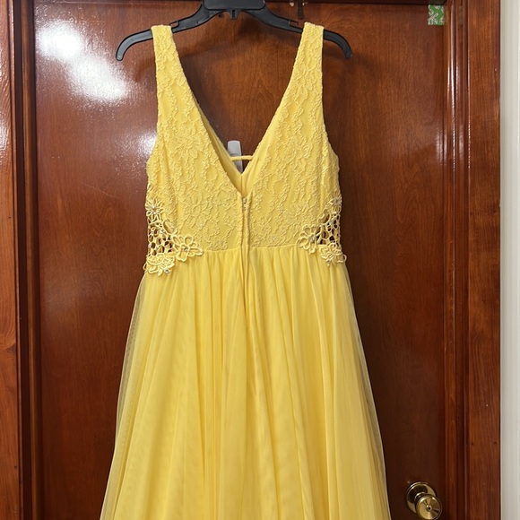 Prom Dress Yellow💛 NWOT - Picture 5 of 9